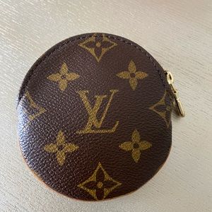 Louis vuitton coin purse